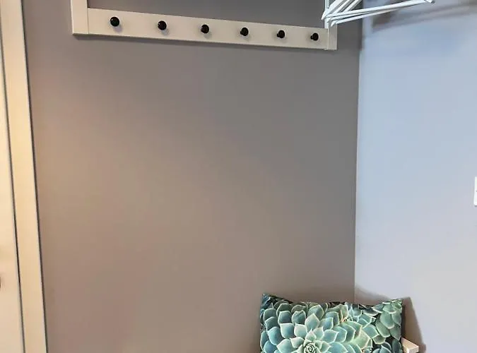 Downtown Apartment *